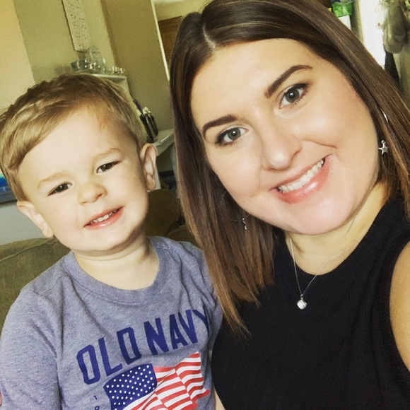 Meet Your Posher - Picture 3 of 3